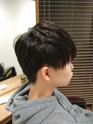 メンズ GO TODAY SHAiRE SALON 横須賀所属・ハイライト⭐️上野 高広のヘアスタイル