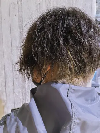 カラー メンズ EMANON新宿南口所属・🦄中性ウルフ ☁️Shiori🦄のヘアスタイル