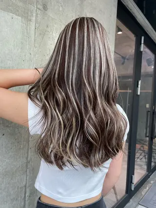 ロング 🫧ハイライトカラー 🫧 𝓜𝓘𝓤のヘアスタイル