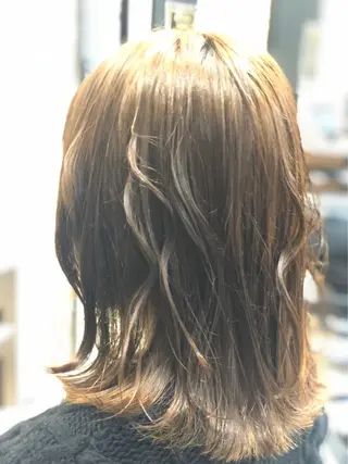 カラー OPERA 赤塚のヘアスタイル