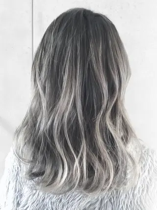 ミディアム カラー ヘアアレンジ VIM hairおもろまち店のヘアスタイル