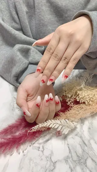 ネイル はな💎ネイル ワンホン、長さ出しのネイルデザイン