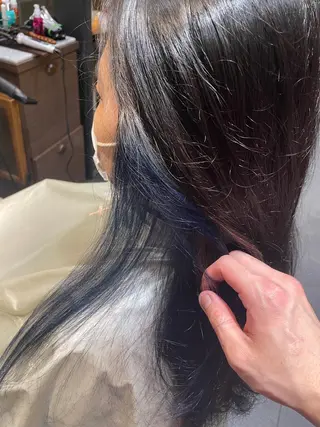 セミロング ブリーチ＆縮毛矯正 🧸tomoki🧸のヘアスタイル