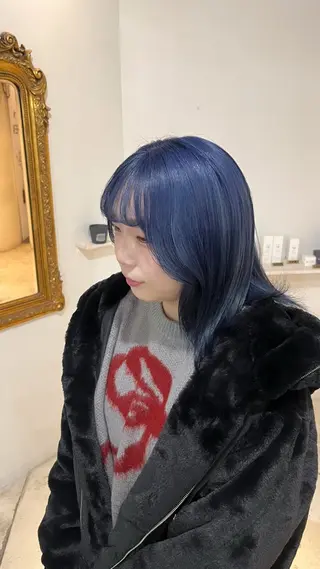 ミディアム 🩶ハイトーン🖤 URARAのヘアスタイル