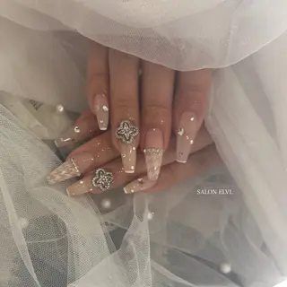 ネイル SALON ELVI.所属・SALON ELVI.のネイルデザイン