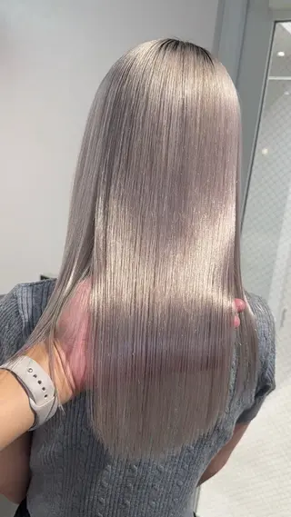 ロング カラー ハイトーン/ 縮毛矯正のヘアスタイル