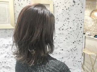 カラー youres hair 新宿三丁目所属・髪質改善カラー、美髪 トリートメント専門のヘアスタイル