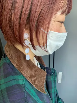 ショート カラー ヘアアレンジ サナ🌱 切りっぱなしボブのヘアスタイル