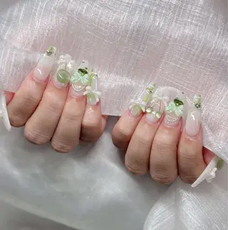 ネイル Lee Nailsのネイルデザイン