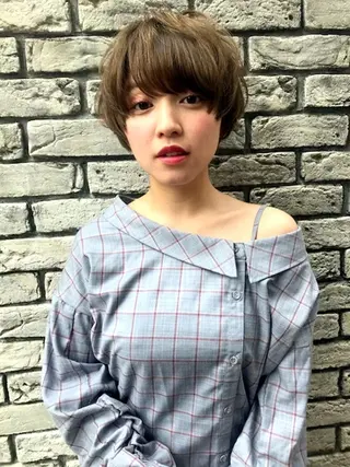 ショート カラー 羽田 ひろむのヘアスタイル