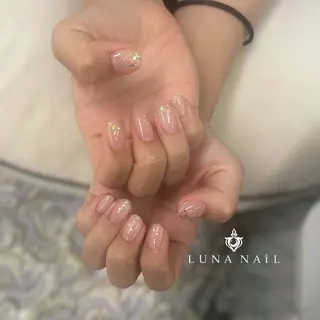 ネイル アトリエ　ミモザ所属・いまむら あかりのネイルデザイン