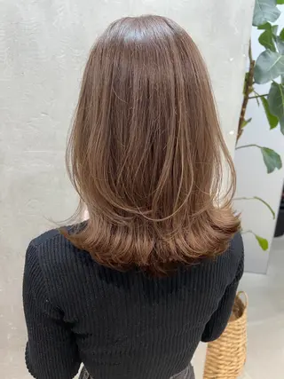 ミディアム カラー le'a所属・谷町/Le'a /竹原しおなのヘアスタイル