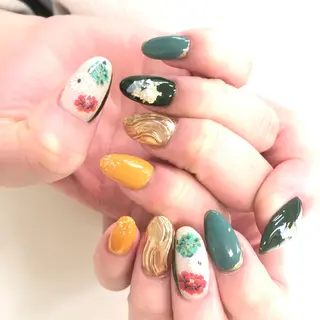 ネイル ユリシスネイル 担当近藤のネイルデザイン