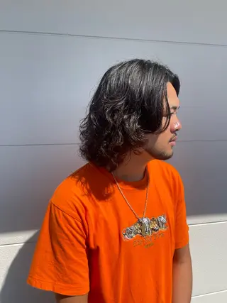 ミディアム SASAnagano 岩下サードゥのヘアスタイル