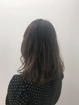 ミディアム カラー ブリーチカラー/ 岩破瑞希のヘアスタイル