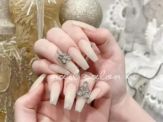 ネイル ✨Nailsalon Vi+✨のネイルデザイン