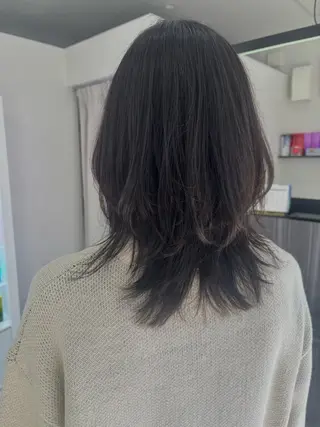 ミディアム 新村 華奈絵のヘアスタイル