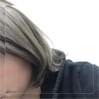 ミディアム カラー 小國 綾かのヘアスタイル