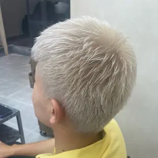 ショート カラー メンズ メンズパーマ🔵 ハイトーン✨原田慎也のヘアスタイル