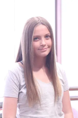 セミロング corr所属・🍎🎁鈴木翔大 Englishokのヘアスタイル