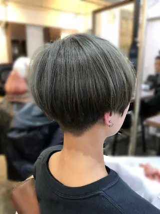 ショート フェアリーテイル所属・吉田 典弘のヘアスタイル