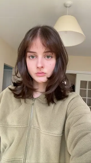 セミロング ano @anomukuiのヘアスタイル