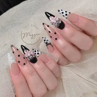 ネイル Maggie Nail🦩のネイルデザイン