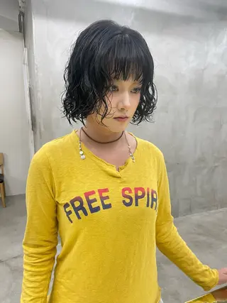 ミディアム パーマ スパイラルパーマ 🌐hina⭐️のヘアスタイル