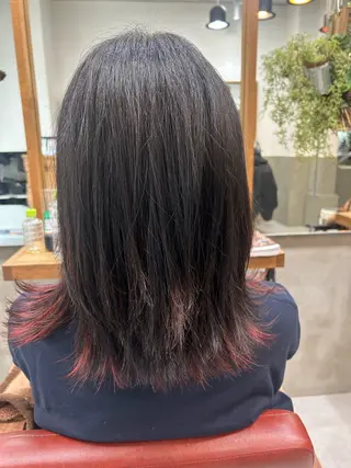 ミディアム カラー 若狭 彩花のヘアスタイル