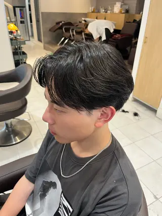 パーマ メンズ 門岡 昌輝のヘアスタイル