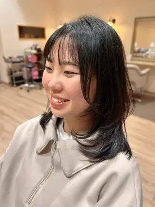ミディアム 小島 瑚白のヘアスタイル