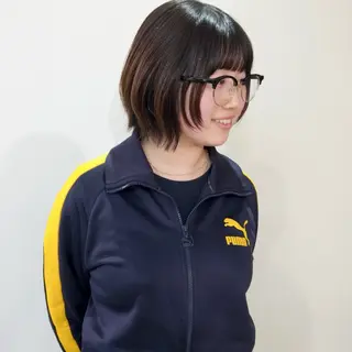 ショート カラー nonoka オリーブ/レイヤーのヘアスタイル