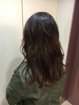 ロング 角床直哉 カラーカットNO 1のヘアスタイル