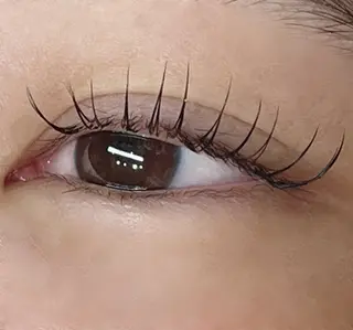 マツエク・マツパ トータルビューティサロン cure所属・鈴木 里奈のマツエク・マツパデザイン