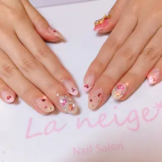 ネイル La neige* yuki 🥯🍑のネイルデザイン