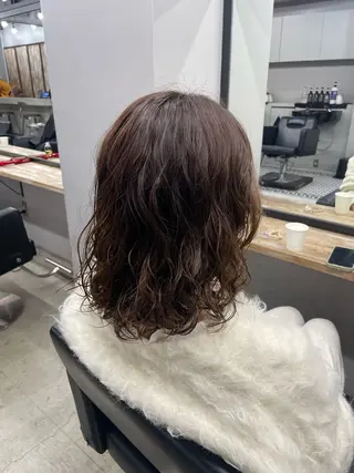ミディアム パーマ Ameri 新宿所属・新宿/透明感カラー/ 髪質改善/桜良のヘアスタイル