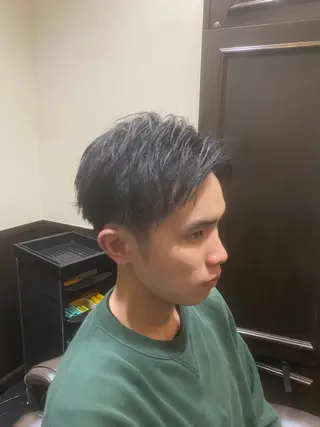 ショート ヒロ銀座バーバーショップ東京駅丸の内店所属・對馬 虎太郎のヘアスタイル