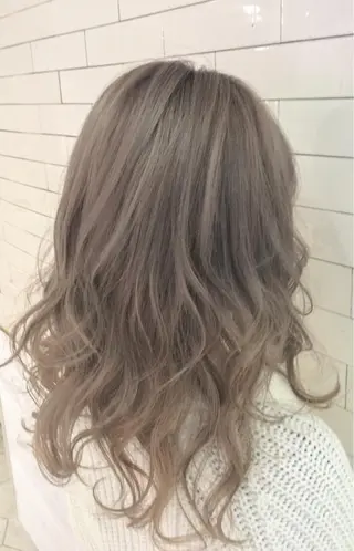 ミディアム カラー レイヤーカット× 髪質改善たもりのヘアスタイル