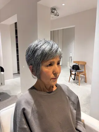 ショート 中間 陽平のヘアスタイル