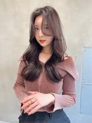 ロング カラー 🦋韓国/暖色カラー RENA🦋のヘアスタイル