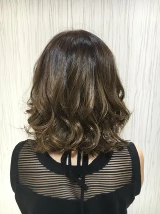ミディアム カラー ✨艶髪✨透明感✨ 山内大樹のヘアスタイル