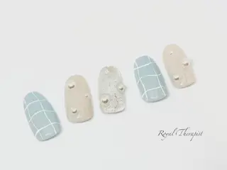 ネイル 【山岡】 ロイヤル•セラピストのネイルデザイン