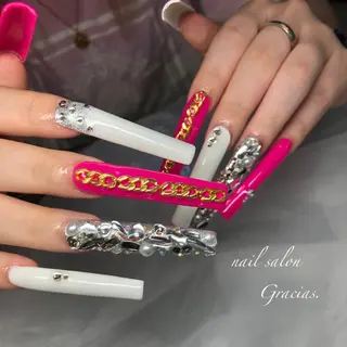 ネイル Gracias. rieのネイルデザイン