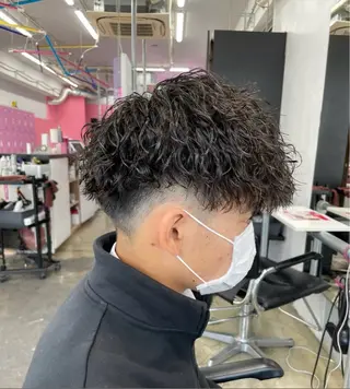 パーマ メンズ ブリーチカラー×艶 🍨mihoのヘアスタイル