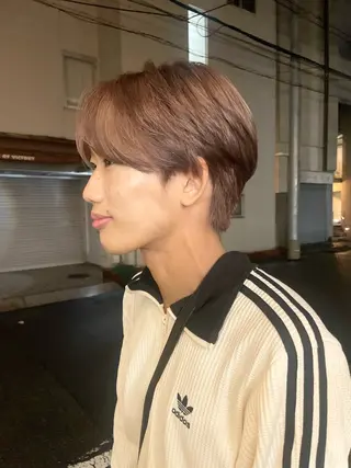 ショート カラー メンズ リカ/ハイトーン ・オリーブ🍀のヘアスタイル