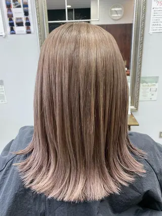 セミロング カラー Crescere所属・小島 凜のヘアスタイル