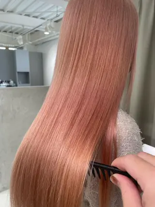 ロング カラー ito. ブリーチ/髪質改善のヘアスタイル