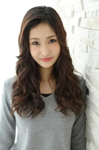 ロング カラー パーマ ヘアアレンジ チビ編み込みエクステ シールEXどぅ〜すのヘアスタイル