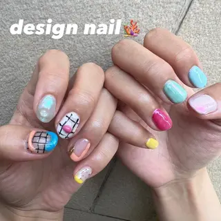 ネイル 暖色ｶﾗｰ/ﾚｲﾔｰ ｶｯﾄ/Yunaのヘアスタイル