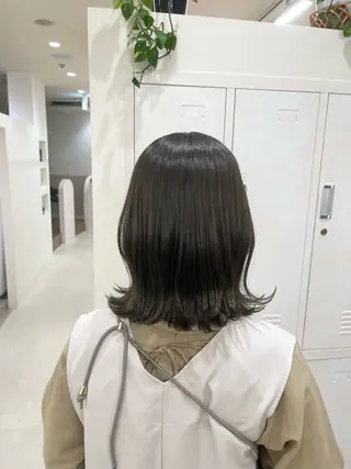 ミディアム 東梅田エリアカラー ヘアセットNo. 1のヘアスタイル